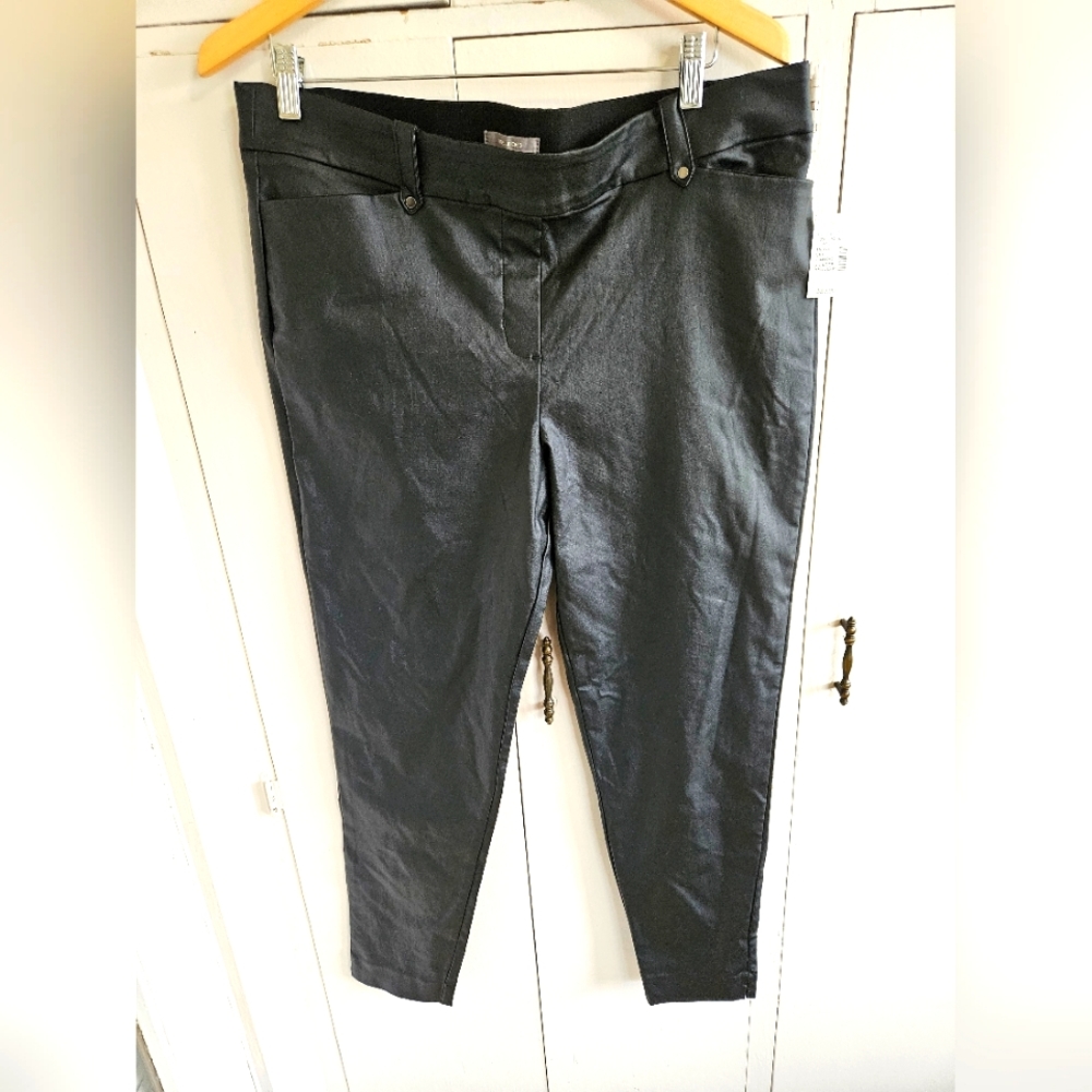 NWT Maurices faux  black leather pants Size XL